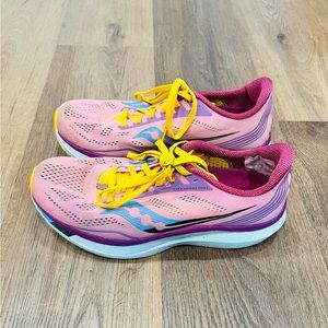 Saucony Endorphin Pro Size 9.5